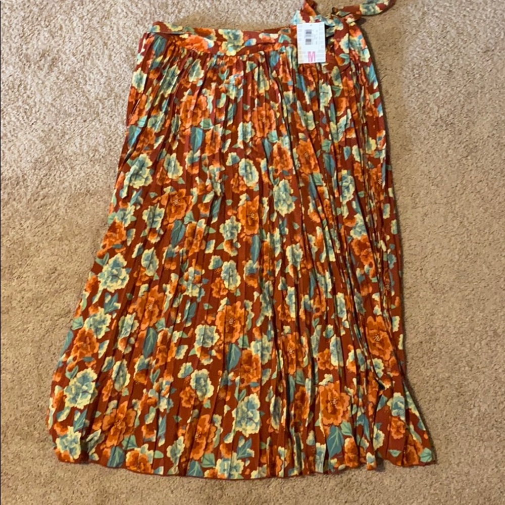 Super beautiful Deanne Lularoe Skirt